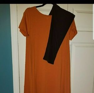 NWT Small Lularoe Carly ONLY